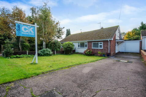 2 bedroom semi-detached bungalow for sale