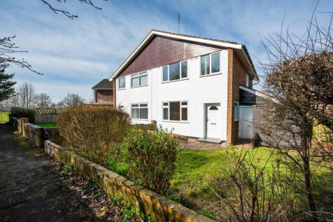 3 bedroom semi-detached house for sale