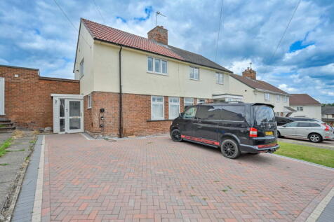 2 bedroom semi-detached house for sale