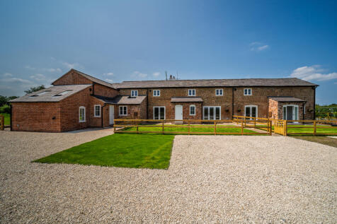 Hawthorn Barns, Swineyard Lane, High... 3 bed semi