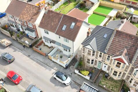 Bloomfield Road, Brislington... 4 bed semi