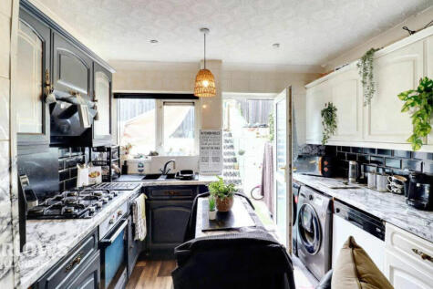 Bramble Close, Cardiff 3 bed terraced house for sale