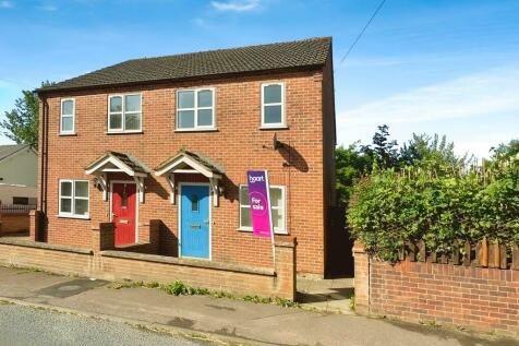 2 bedroom semi-detached house for sale