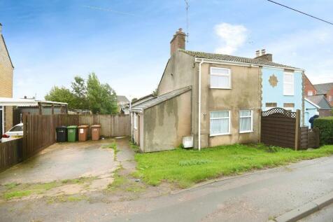 Outwell Road, Emneth, Wisbech, PE14 0DU 3 bed semi