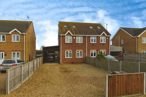 Coronation Avenue, Throckenholt... 3 bed semi