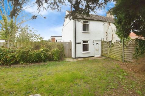 Fridaybridge Road, Elm, Wisbech... 2 bed semi