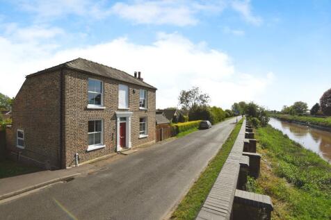 South Brink, Wisbech, PE14 0RQ 3 bed detached house for sale
