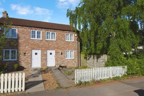 2 bedroom semi-detached house for sale