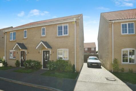 3 bedroom semi-detached house for sale