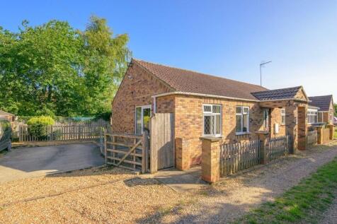 2 bedroom detached bungalow for sale
