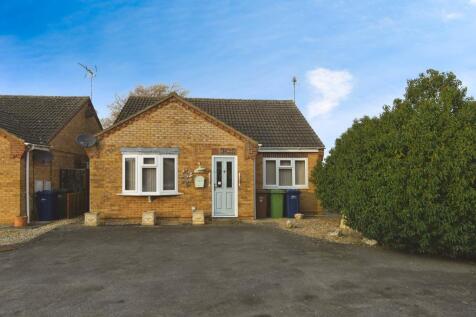 Donington Park, Leverington, Wisbech... 3 bed detached bungalow for sale