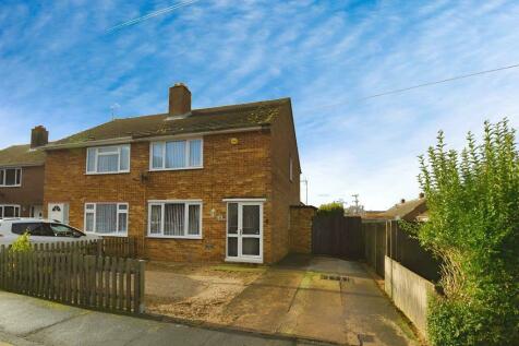 2 bedroom semi-detached house for sale