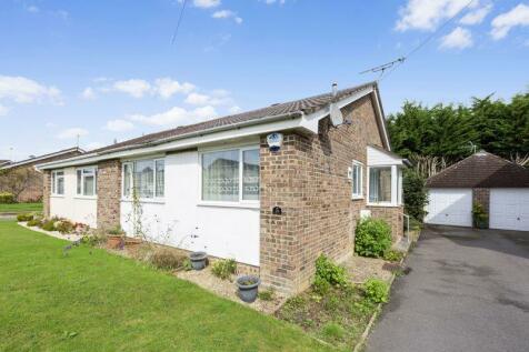 2 bedroom semi-detached bungalow for sale