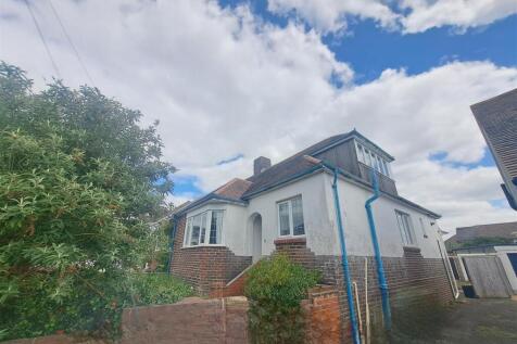 3 bedroom semi-detached bungalow for sale