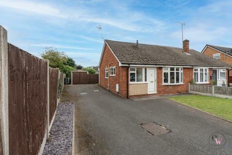 3 bedroom semi-detached bungalow for sale