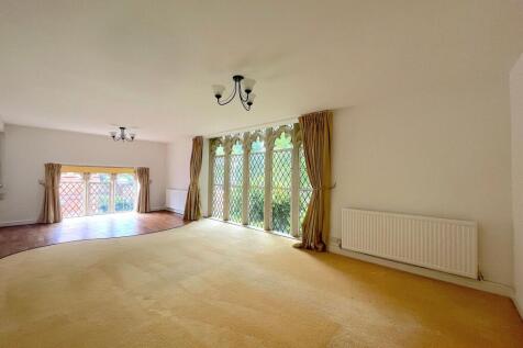 Church Road, Faversham, ME13 4 bed end of terrace house for sale