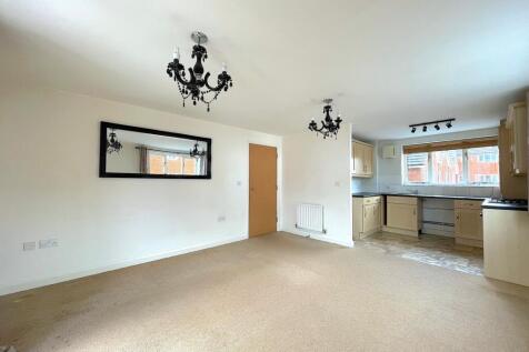 Edward Vinson Drive, Faversham, ME13 2 bed flat for sale