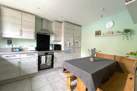 Nursery Gardens, Faversham, ME13 3 bed detached house for sale