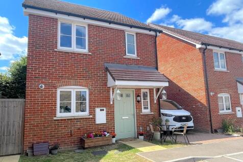 Nursery Gardens, Faversham, ME13 3 bed detached house for sale