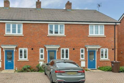 Haddenham,  Buckinghamshire,  HP17 2 bed terraced house for sale