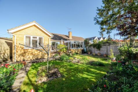 Long Crendon,  Buckinghamshire,  HP18 2 bed semi