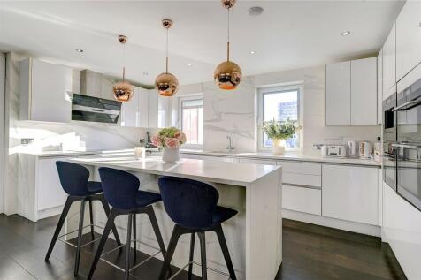 Lyntonia House, Praed Street... 4 bed apartment for sale