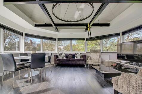 Fitzjohns Avenue, Hampstead, London, NW3 3 bed penthouse for sale