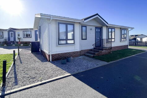 Higher Fraddon, St Columb TR9 2 bed park home for sale