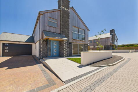 Truro TR4 4 bed detached house for sale