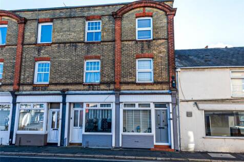 Castle Street, East Cowes, Isle of Wight 3 bed terraced house for sale