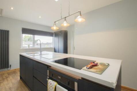 3 bedroom semi-detached bungalow for sale