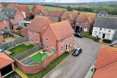 26 Nightingale Drive, Whitby 3 bed detached house for sale