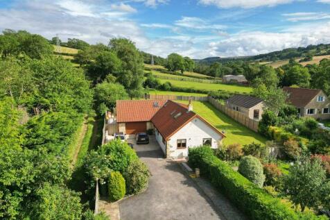 4 bedroom detached bungalow for sale