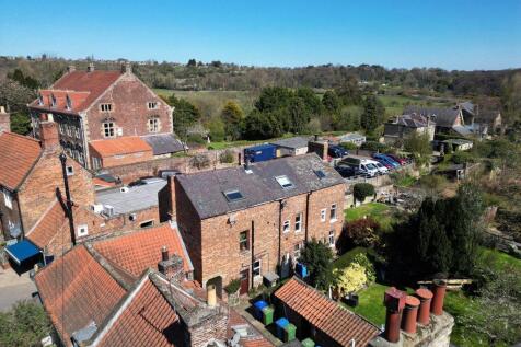 Arch Cottage, Ruswarp 2 bed cottage for sale