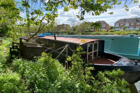 Ash Island, East Molesey KT8 1 bed houseboat for sale