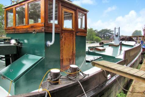 1 bedroom house boat for sale