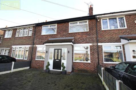 Norfolk Gardens Flixton 3 bed terraced house for sale