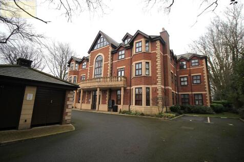 Village Court Flixton 2 bed apartment for sale