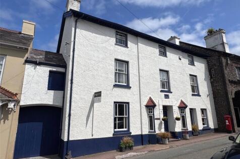 7 bedroom town house for sale