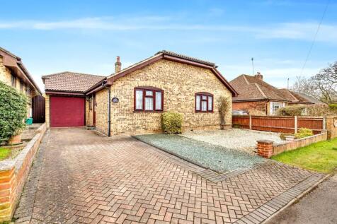 Pear Tree Cottages, Ash 3 bed bungalow for sale