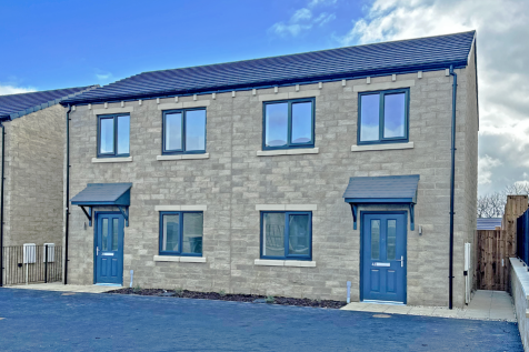 2 bedroom semi-detached house for sale