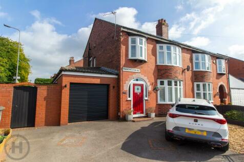 3 bedroom semi-detached house for sale