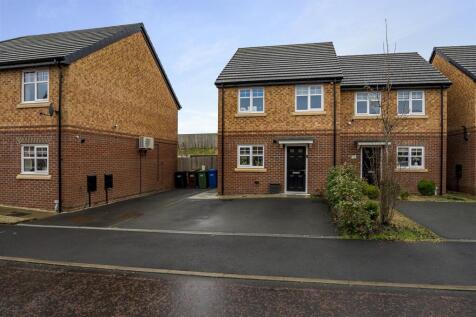 3 bedroom semi-detached house for sale