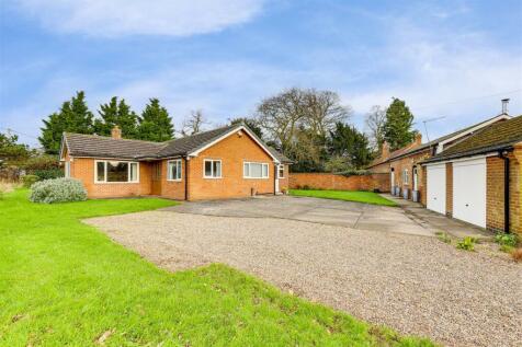 Shelton, Newark NG23 3 bed detached bungalow for sale