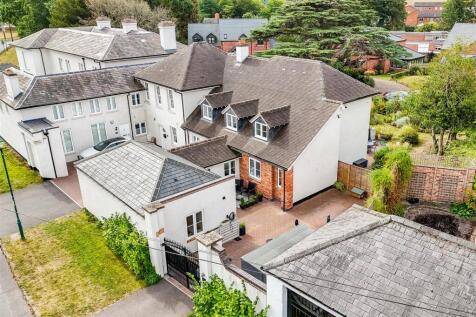 Village Road, Clifton Village NG11 4 bed semi