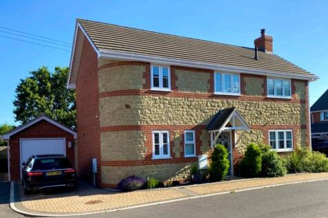 Motcombe Meadow 4 bed detached house for sale