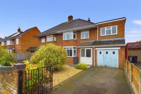 4 bedroom semi-detached house for sale