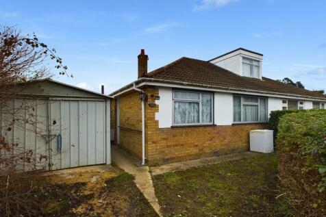 2 bedroom semi-detached bungalow for sale