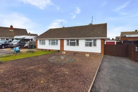 2 bedroom semi-detached bungalow for sale