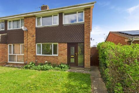 Linnet Close, Abbeydale, Gloucester 3 bed semi